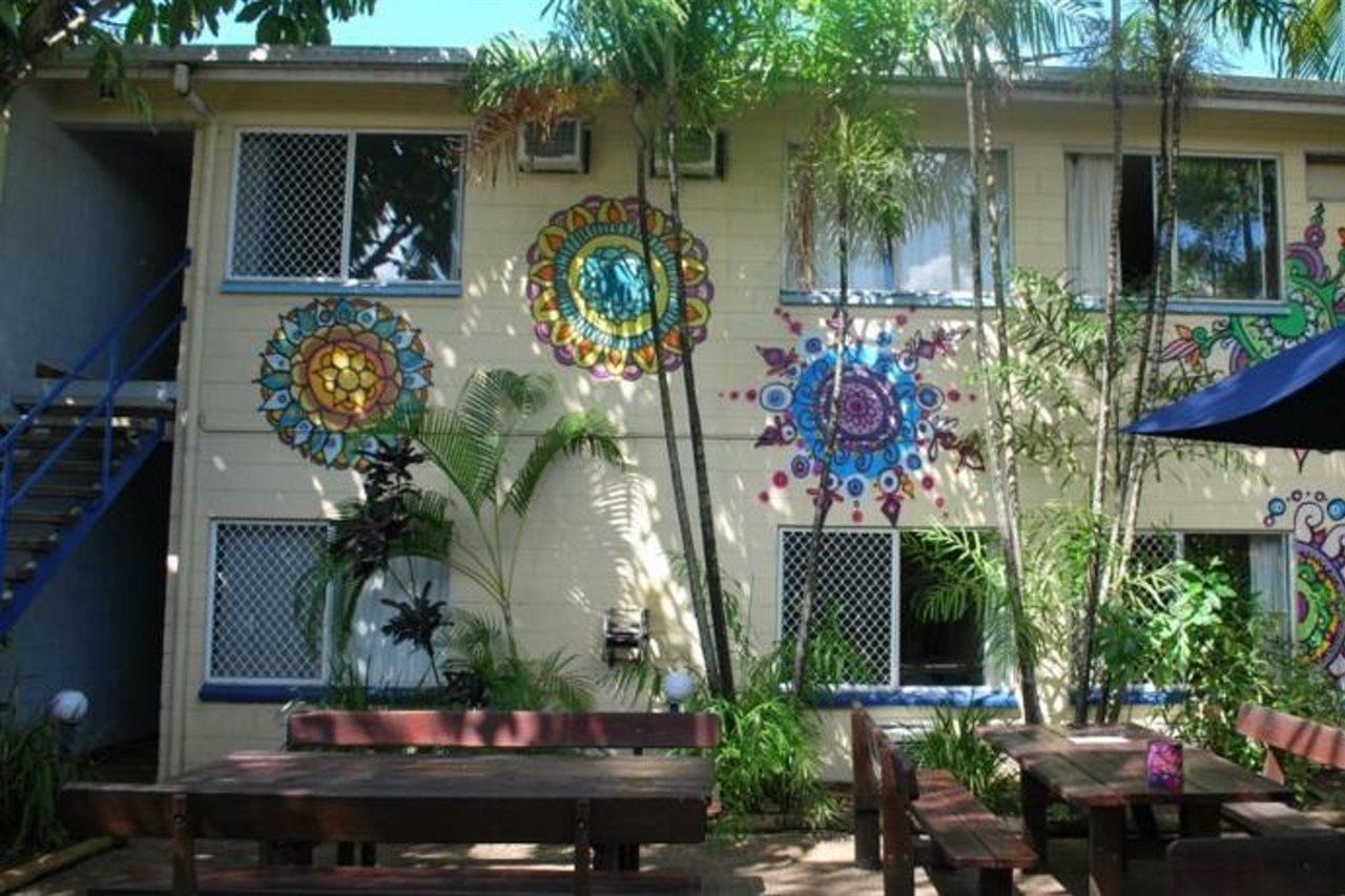 קאירנס Mad Monkey Village מראה חיצוני תמונה